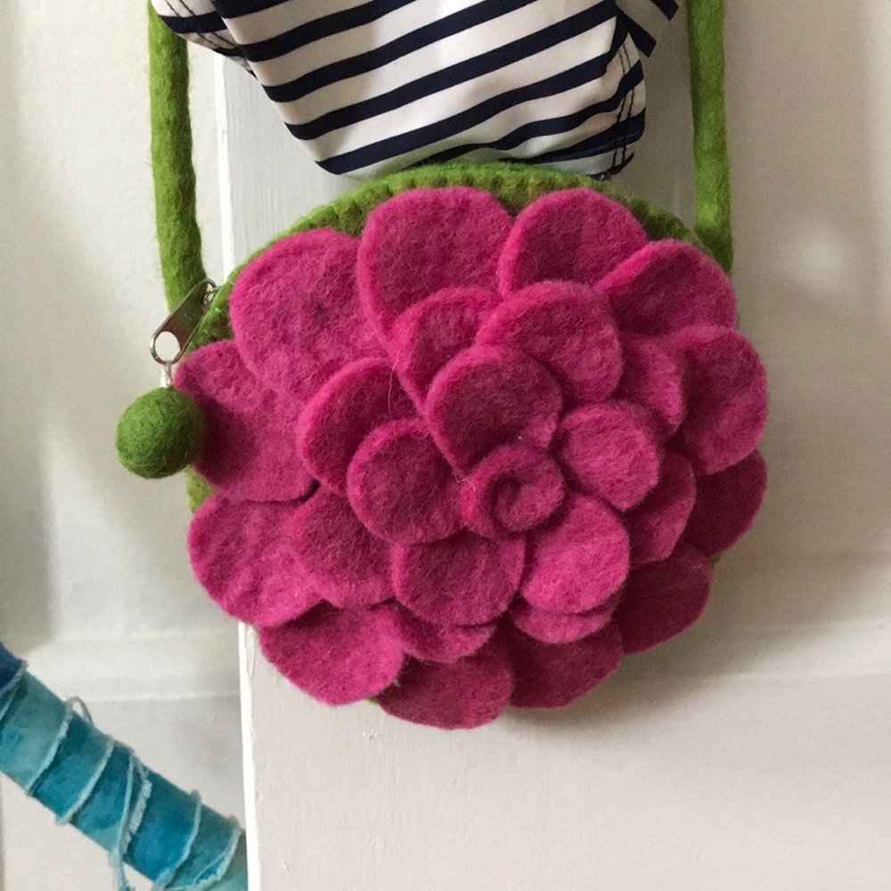 Purse - Picture 2 of 3